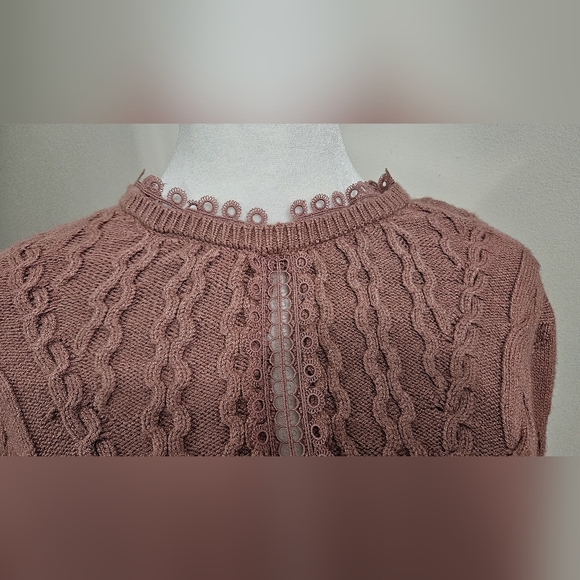 EXPRESS Cable Knit Lace Detail Bell Sleeve Sweater In Mauve Pink. Size Small NWT - Picture 9 of 14